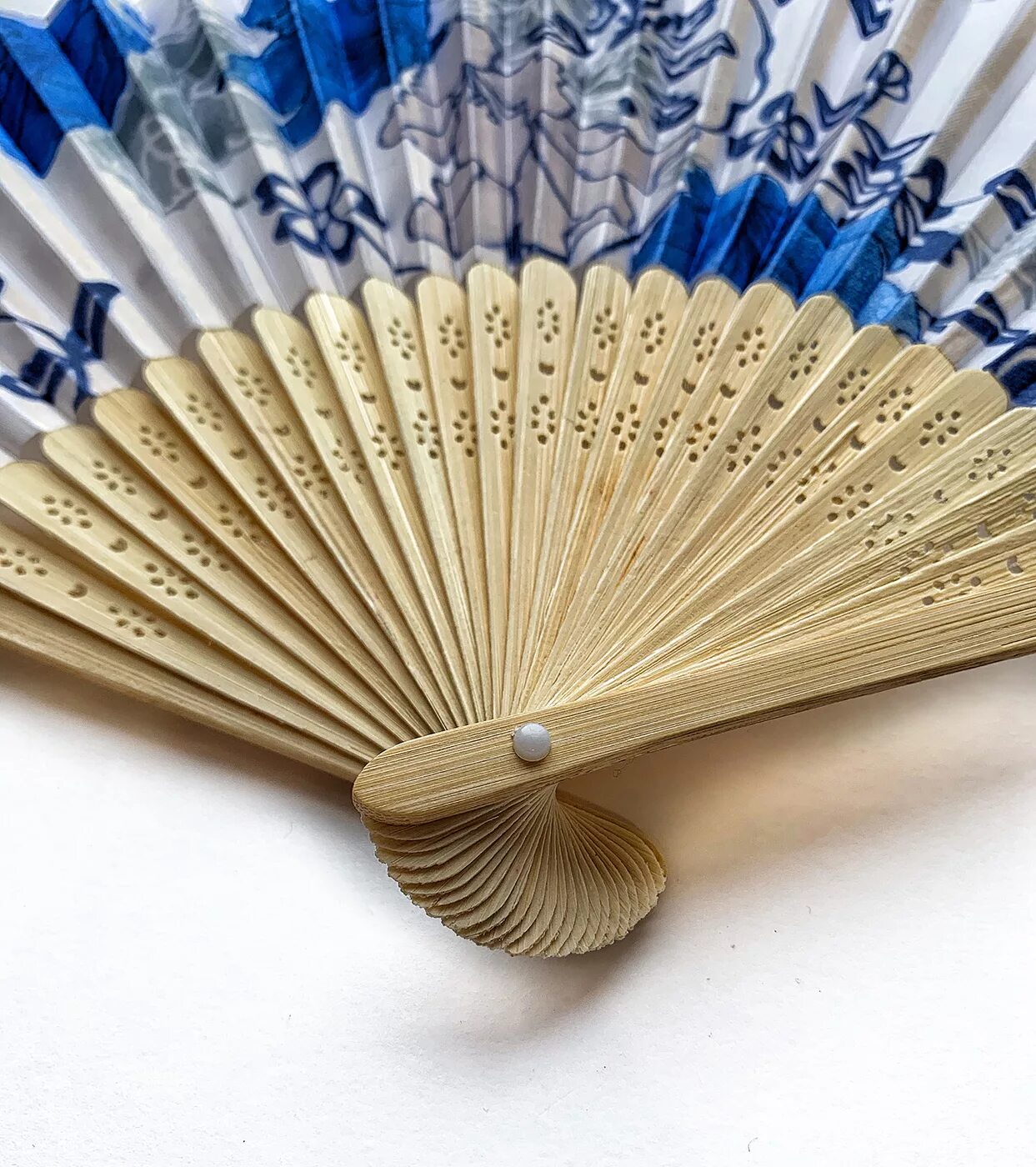 Дамский веер. Китайский веер деревянный. Веер мужской. Веер деревянный. Корейский веер.