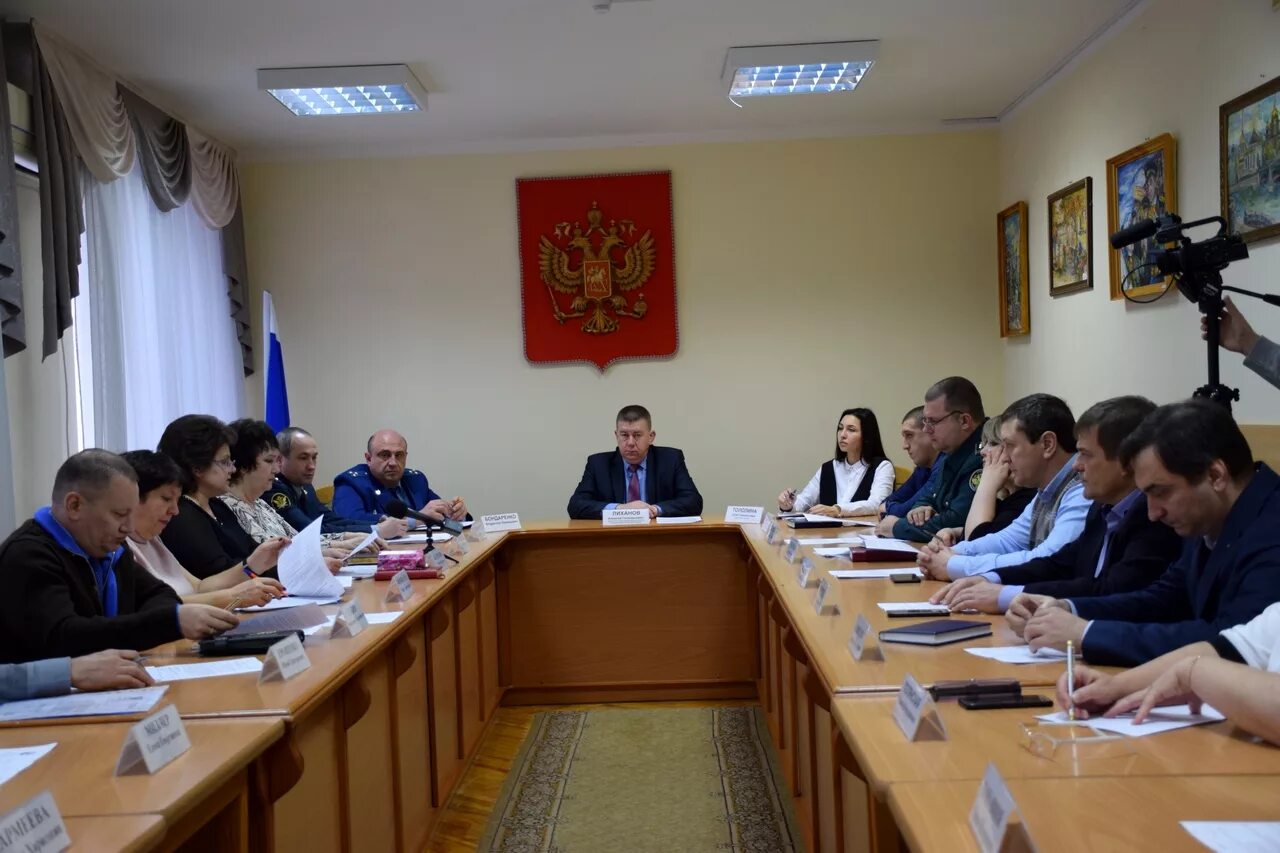 Новости г новошахтинск ростовская область. Лиханов новошахтинск администрация. глава администрации города новошахтинска ростовской области. администрация города новошахтинска. сайт администрации новошахтинска ростовской области.