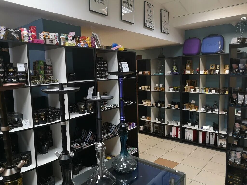 магазин курительных принадлежностей рядом. панорама альметьевск табачный магазин. табакерка рыбинск. табачный магазин курилка. маленький табачный магазин.