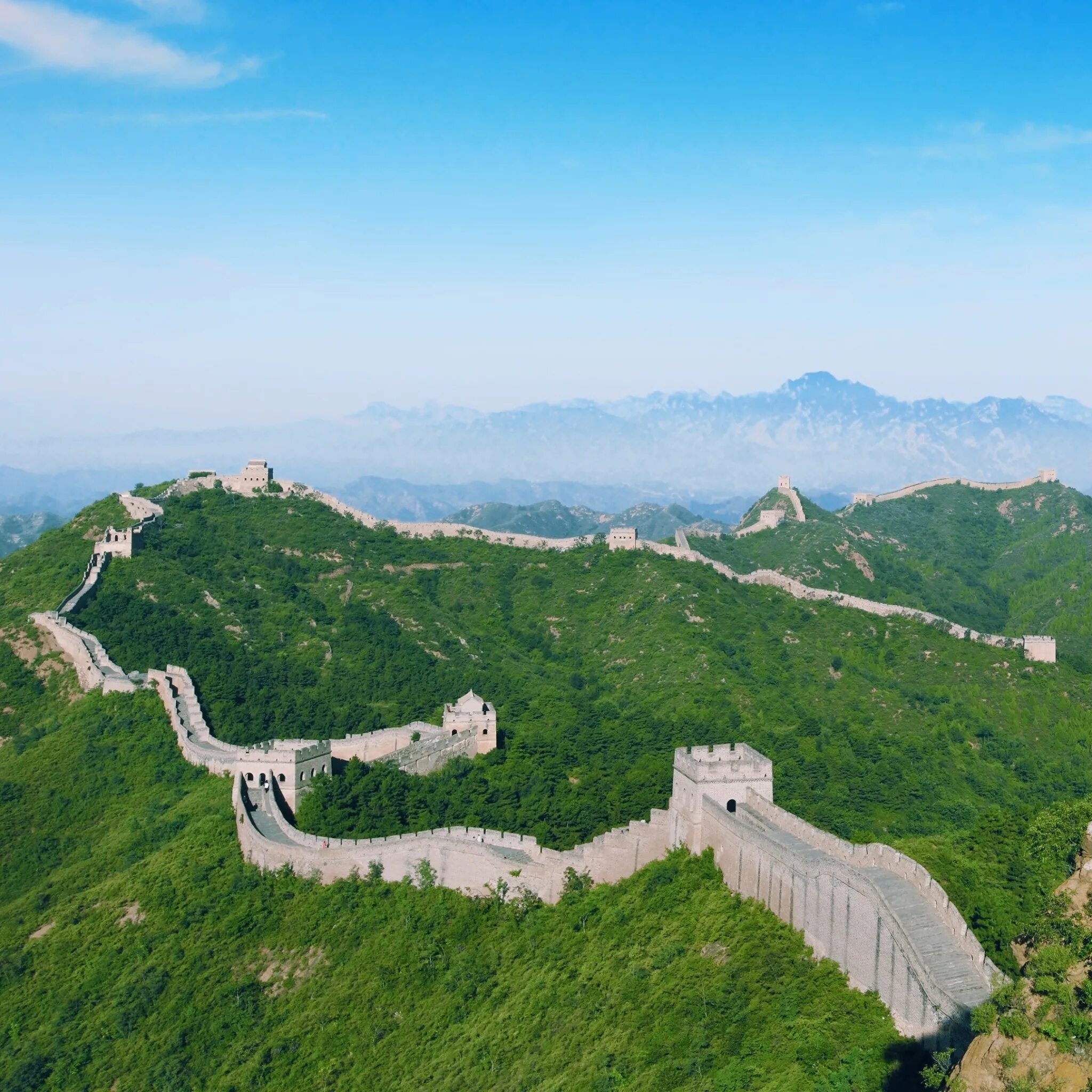 Сколько километров великая китайская. Китай Великая китайская стена. Всемирное наследие ЮНЕСКО Великая китайская стена. Великая китайская стена. 4—3 ВВ. До н. э.. Протяженность Великой китайской стены.