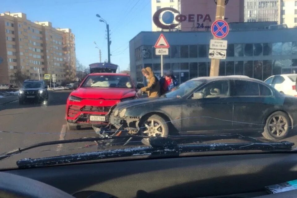 Ламборгини ДТП СПБ. Чуть не попал в аварию