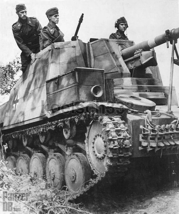 Хуммель самоходка. Kfz. Мардер 3 танк. Немецкие танки сау. 150-мм самоходная гаубица «хуммель».