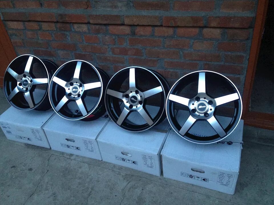 X-Race af-07. X-Race af-07 r16. Колесный диск x-Race af-07 5.5x14/4x100 d56.6 et39 BKF. Диск x-Race af-07 BKF.