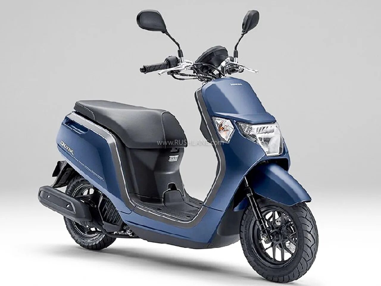 Скутер хонда отзывы. Хонда данк 50 скутер. Honda 50cc Scooter. Honda скутер 2022. Honda Dunk 50 новый.