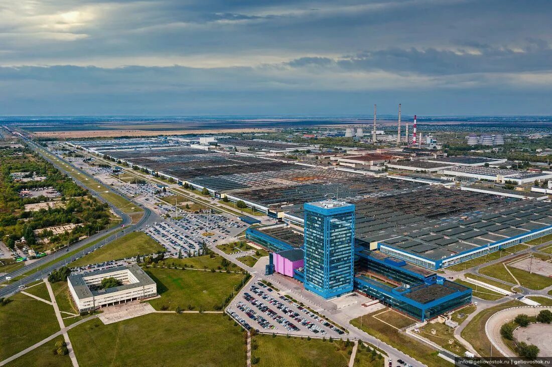 Автоваз челны. Челны лада в набережных челнах. Завод автоваз тольятти. Волжский автомобильный завод (автоваз). Завод автоваз тольятти.