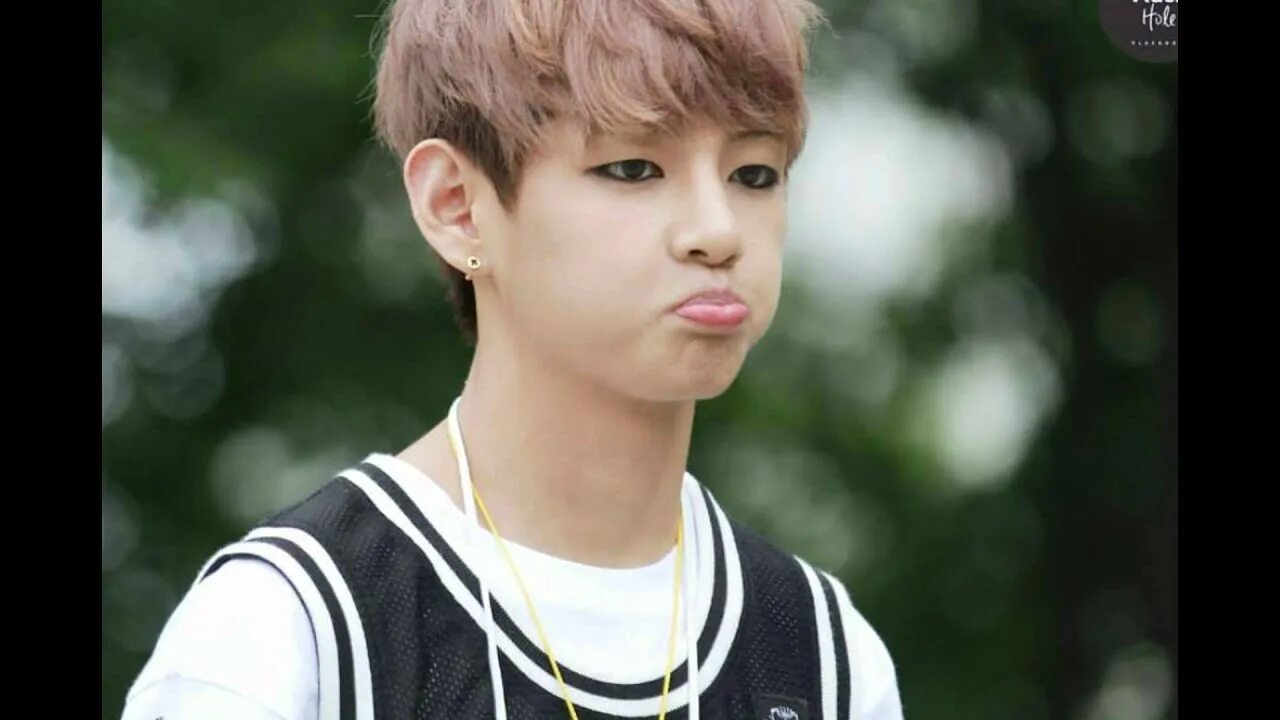 Смешной bts. Тэхен бтс. ви тэхен. bts v.