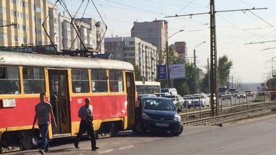Витязь м москва. Трамвай дубровка. Трамвай дубровка. 25 трамвай сокольники. Трамвай дубровка.