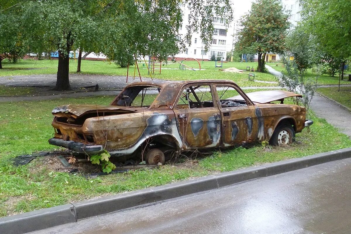 Газ после пожара. Волга 3102 после взрыва. ГАЗ 3102 ДТП. ГАЗ 3102 авария. ГАЗ 3102 после аварии.