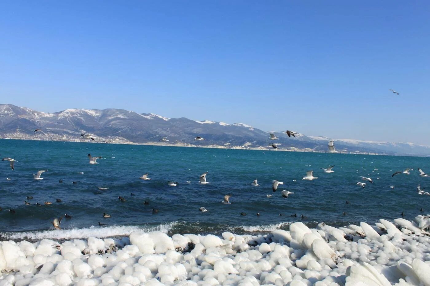 Черное море Новороссийск. Черное море горы Новороссийск. Зимнее море Мысхако Новороссийск. Чёрное море новоросиск. Новороссийск novorossiysk море