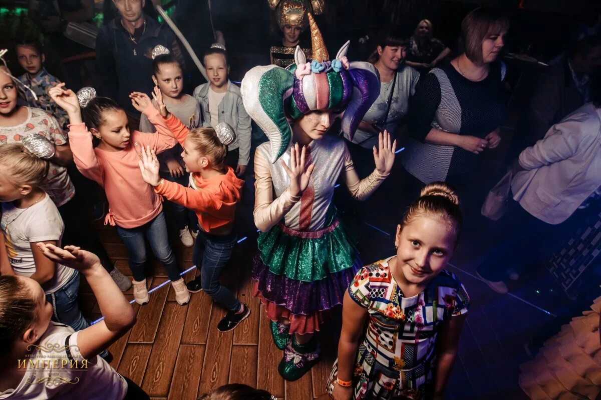новогодняя праздничная дискотека. новогодняя детская дискотека. дискотека для детей. нового дискотека детская. нового дискотека детская.