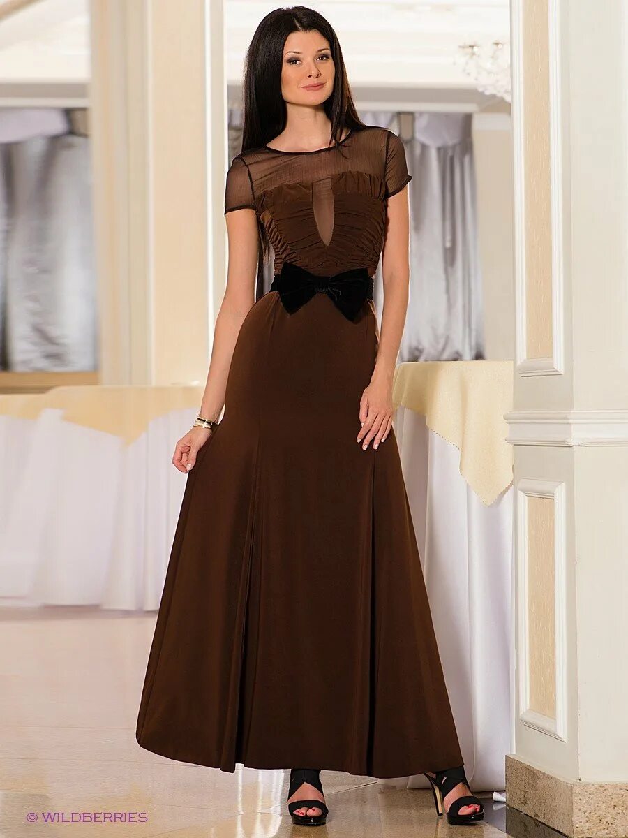 коричневое платье на новый год. вечерний наряд. ольга бузова 2017. стильные наряды. бархатное вечернее платье.