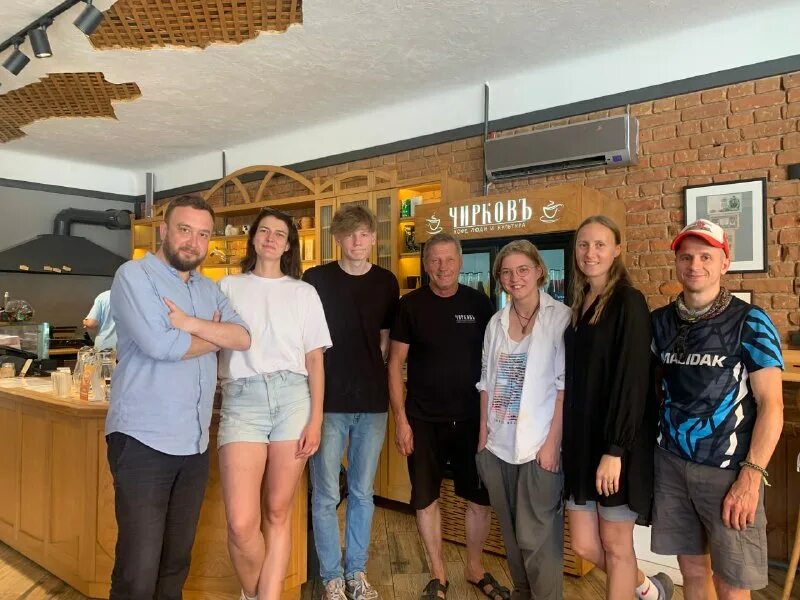 Ларри эйнхорн актер офис. Евгений чирков нижний новгород. Чирков бирск местоположение. Чирков бирск. Чирков бирск кафе.