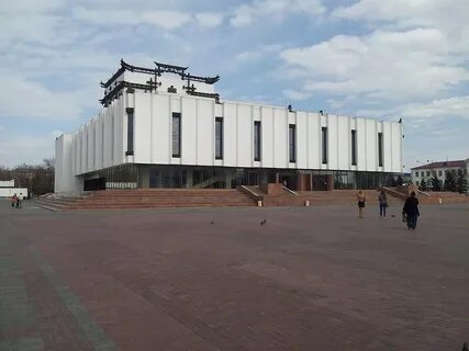 Театр кызыл