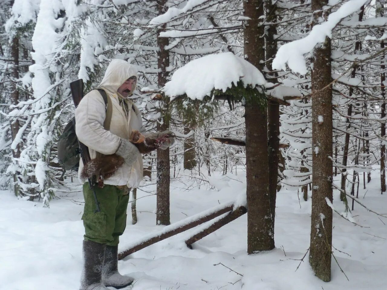 охотники всматривались в след этого удивительного зверя