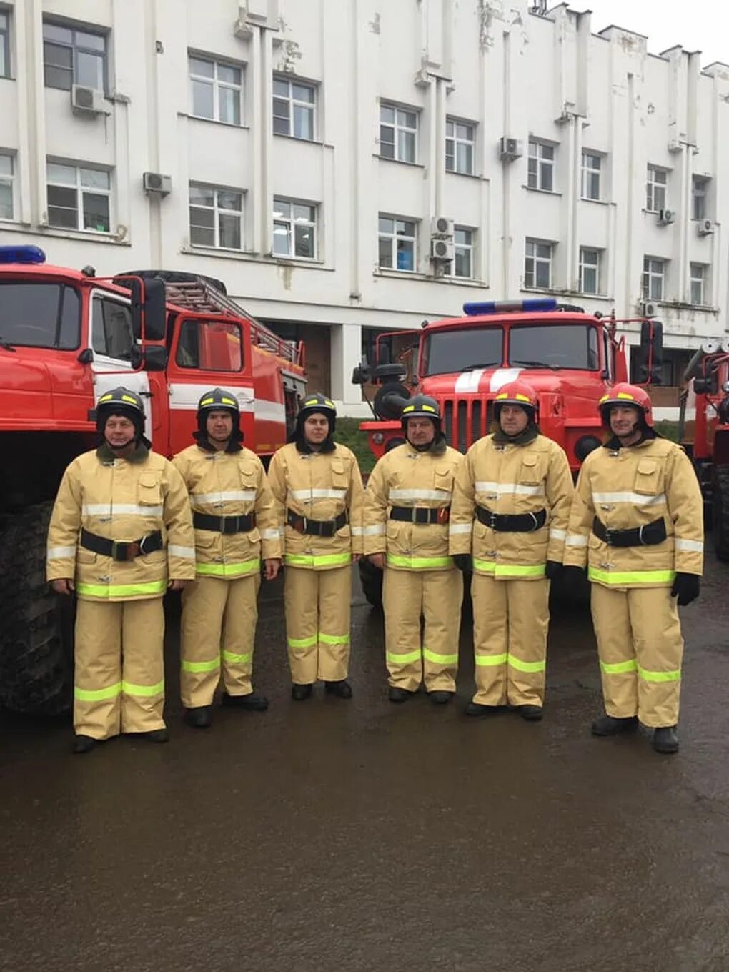 Водолазная служба псц тамбов. Региональный противопожарный центр. Начальник пожарной части. Пожарная машина. Региональные пожарные.