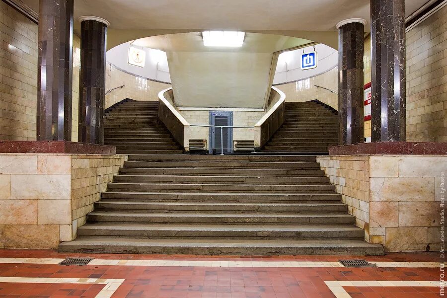 метро парк культуры кольцевая. парк культуры москва магазины. станция метро парк культуры кольцевая. тц акрополь москва.