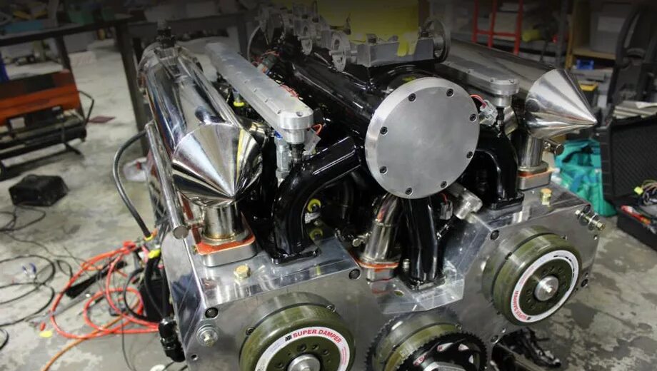Авто ру двигатель. Роторный двигатель Мазда 787b. Двигатель Ванкеля mdr208. Роторный 12 секционный ДВС. 12 Роторный двигатель Ванкеля.