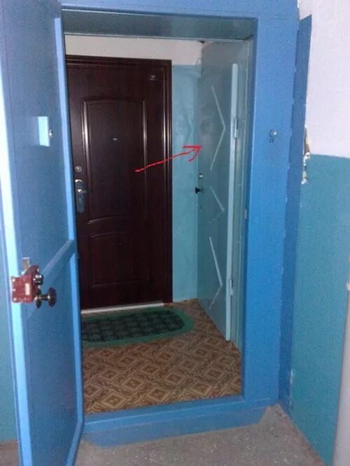 Не закрывается дверь подъезда