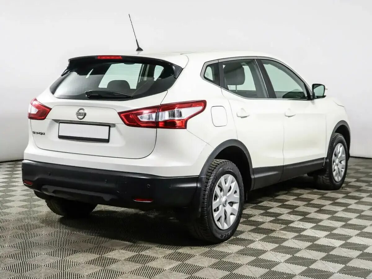 Ниссан кашкай 2015 г. С. С. Ниссан кашкай 2015 г. Nissan qashqai 2015 le+.