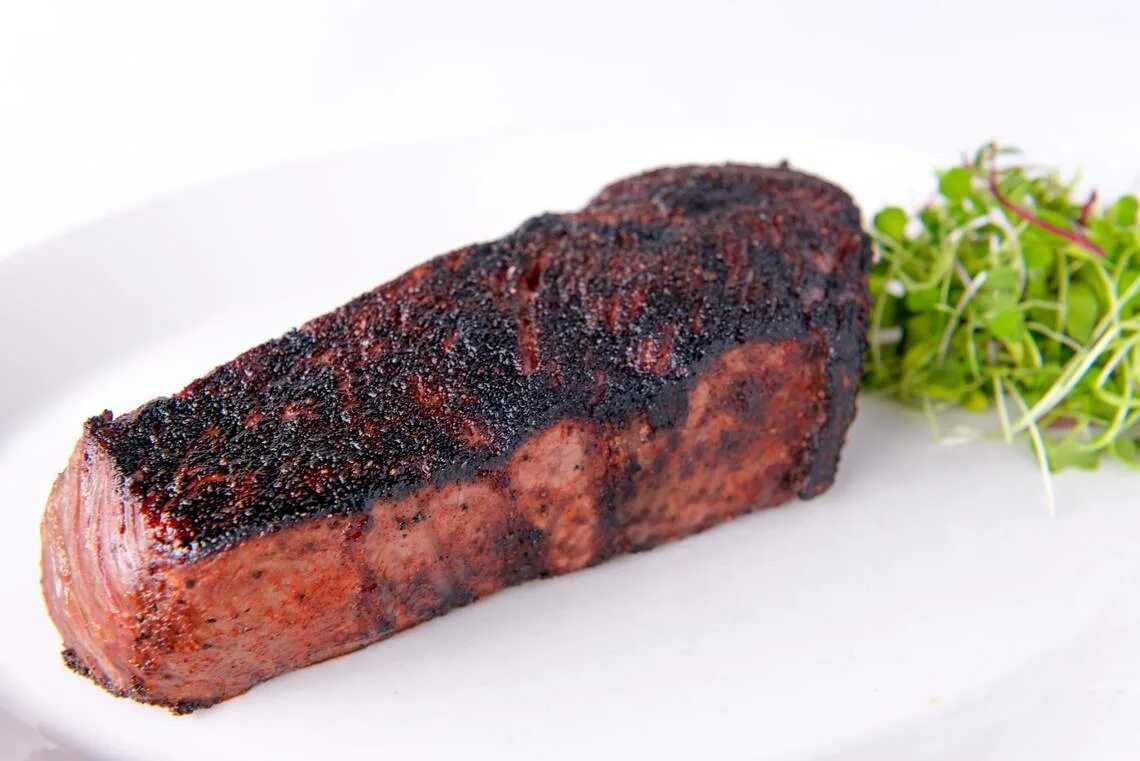 Чак чак ролл стейк. Чак чак ролл стейк. Чак ролл стейк. Мясо говядина. Стейк вагю медиум велл.