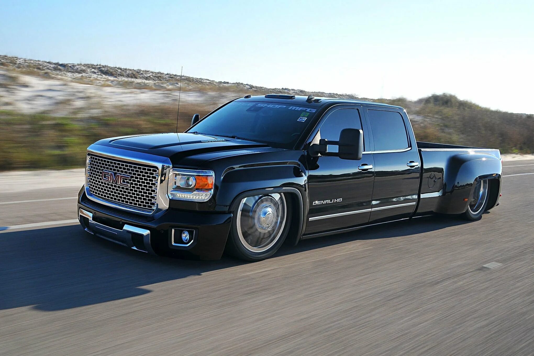 Gms машина. Машина GMC Denali. GMC Sierra Denali 2012. GMC 3500. GMC Yukon пикап.