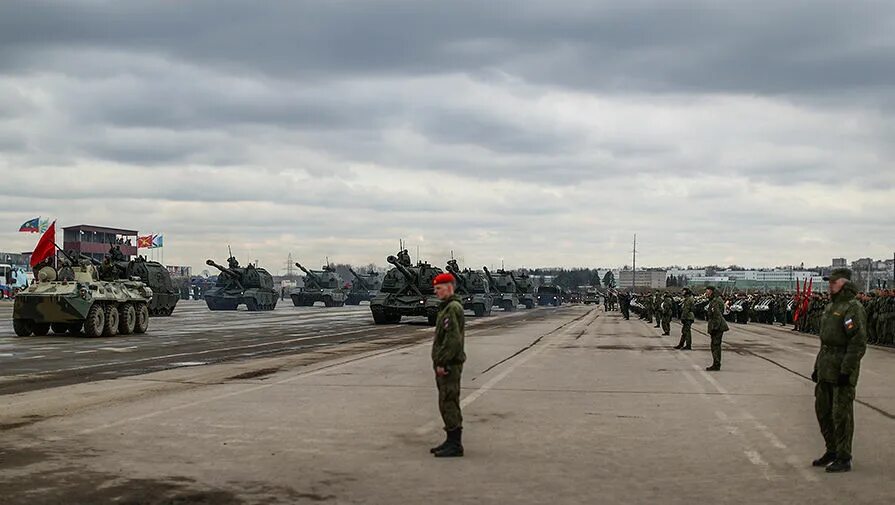 Линейка с 23 февраля. Присяга в брестской крепости. Парад войск московского гарнизона и московской зоны. Войска московского гарнизона. Парад войск московского гарнизона и московской зоны.