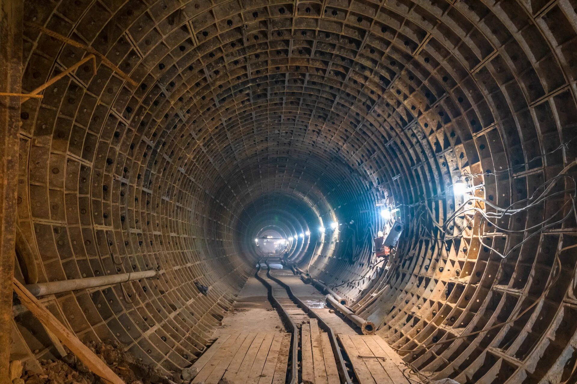 Строительство кольцевой линии. Тоннель метро БКЛ. Станция деловой центр метро перегонный тоннель. Оборотный тупик БКЛ. Станция деловой центр БКЛ.