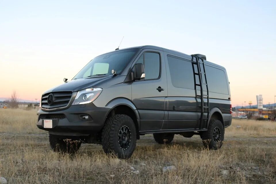 Мерседес-Бенц Спринтер 4х4. Мерседес Спринтер 4 на 4. Mercedes-Benz Sprinter 4x4 313. Мерседес Спринтер 4х4. Мерседес 4х4 купить