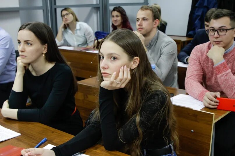 Массово доступной. Студенты аспиранты. Студент аспирантуры. Аспирант фото.