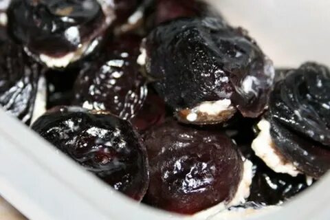 Чернослив с орешками