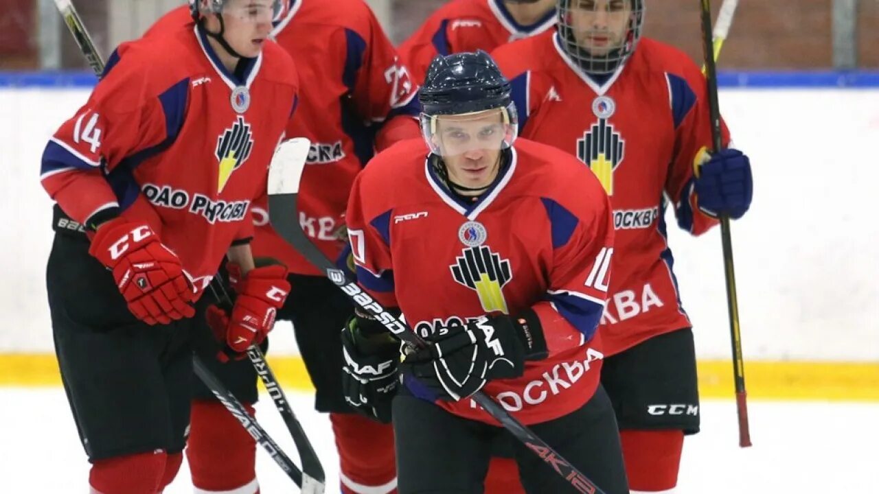 Хоккей группа б 2008 москва. Хк салават юлаев. Хоккей группа б 2008 москва. Омская область чемпионат сельский хоккей 2012/13. Хоккей группа б 2008 москва.