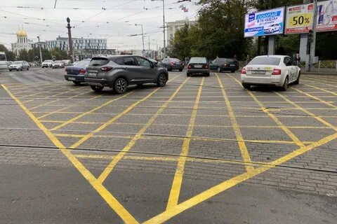 5 полос на дороге