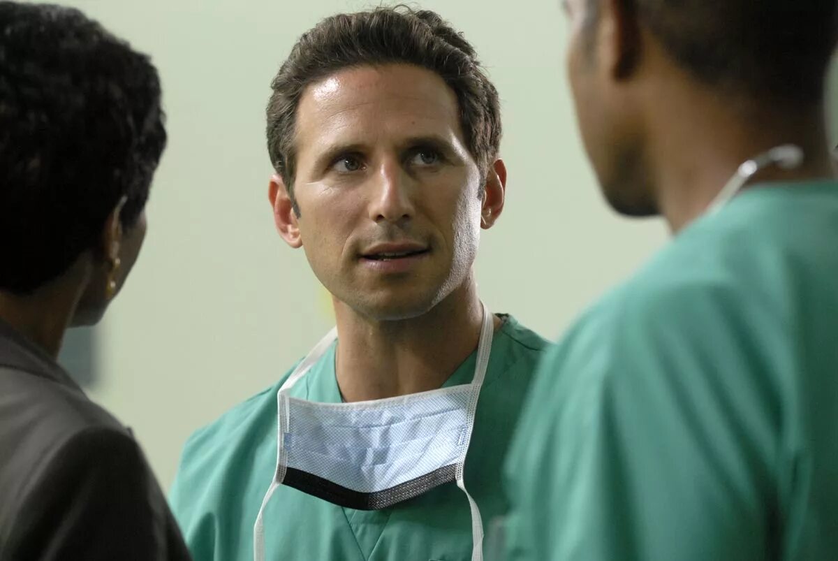 Doctor pains. «Дорогой доктор» («Royal Pains.