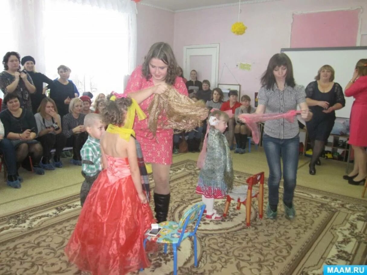 Конкурсы для мам на празднике. Праздник развлечение ко Дню матери. Праздник мам в садике. Мероприятия для мам в детском саду. Праздник матери в детском саду.