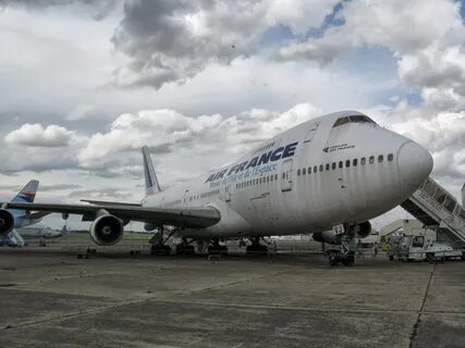 Jumbo jet