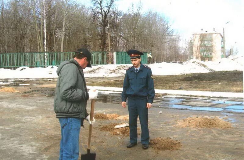 Исправительные работы часы. Обязательные работы. Принудительные общественные работы. Общественные работы обязательные работы. Общественно исправительные работы.