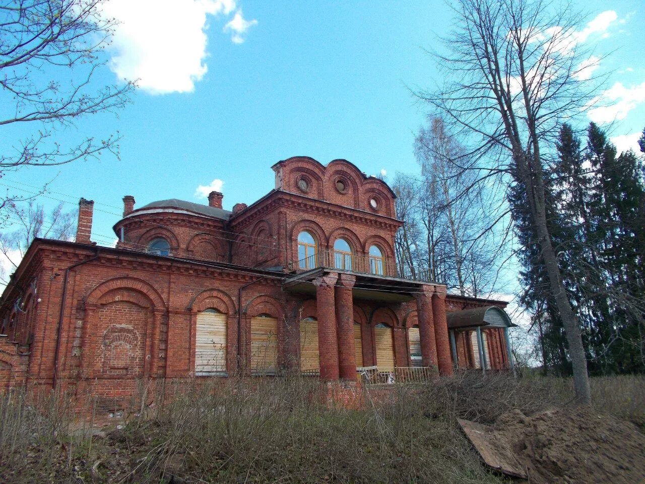 Новгородская область интересные. Усадьба заветное Окуловский район. Усадьба в Окуловском районе. Усадьба заветное Новгородская область Окуловский район. Усадьба Граве Окуловский район.