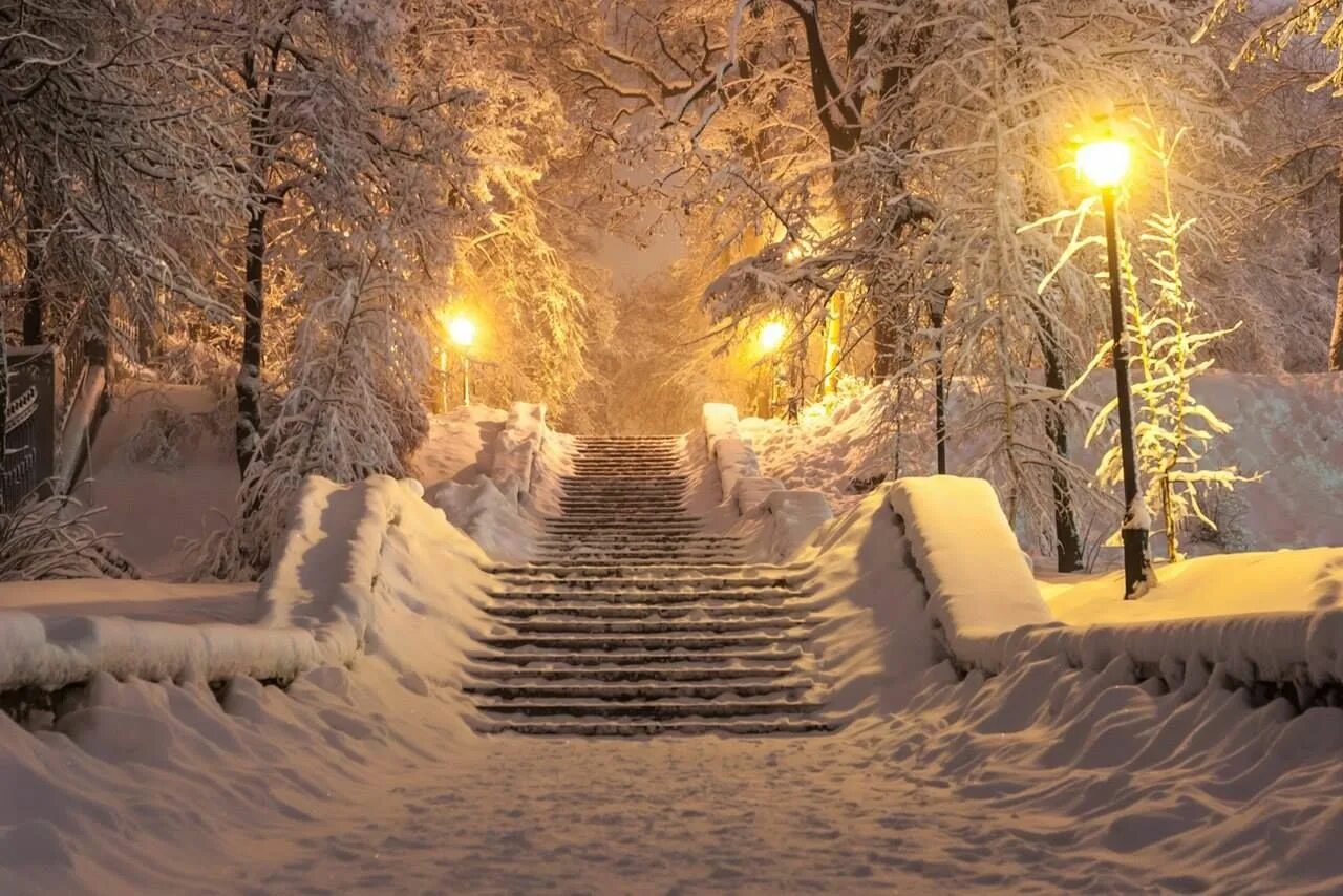 Зимний вечер. Зима. К вечеру. Зимний город. Зимний. Самые теплые места зимой