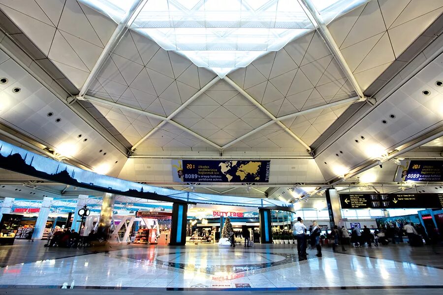 Терминал в стамбуле. Стамбул аэропорт терминалы. atatürk international аэропорт внутри. истанбул аэропорт терминал 3. стамбул аэропорт фото внутри помещения.