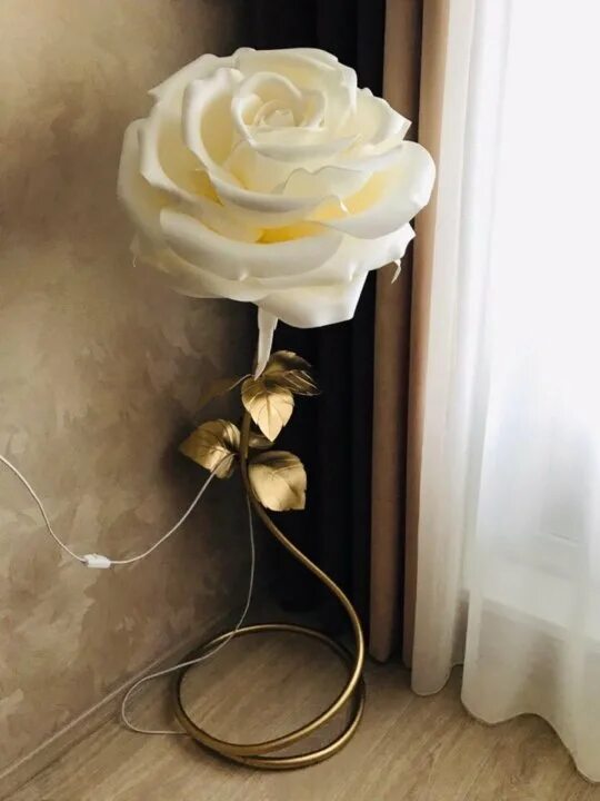 светильник напольный цветок. напольный светильник виде цветка. светильники в виде цветов. светильник в виде цветка напольный. светильники в виде цветов.