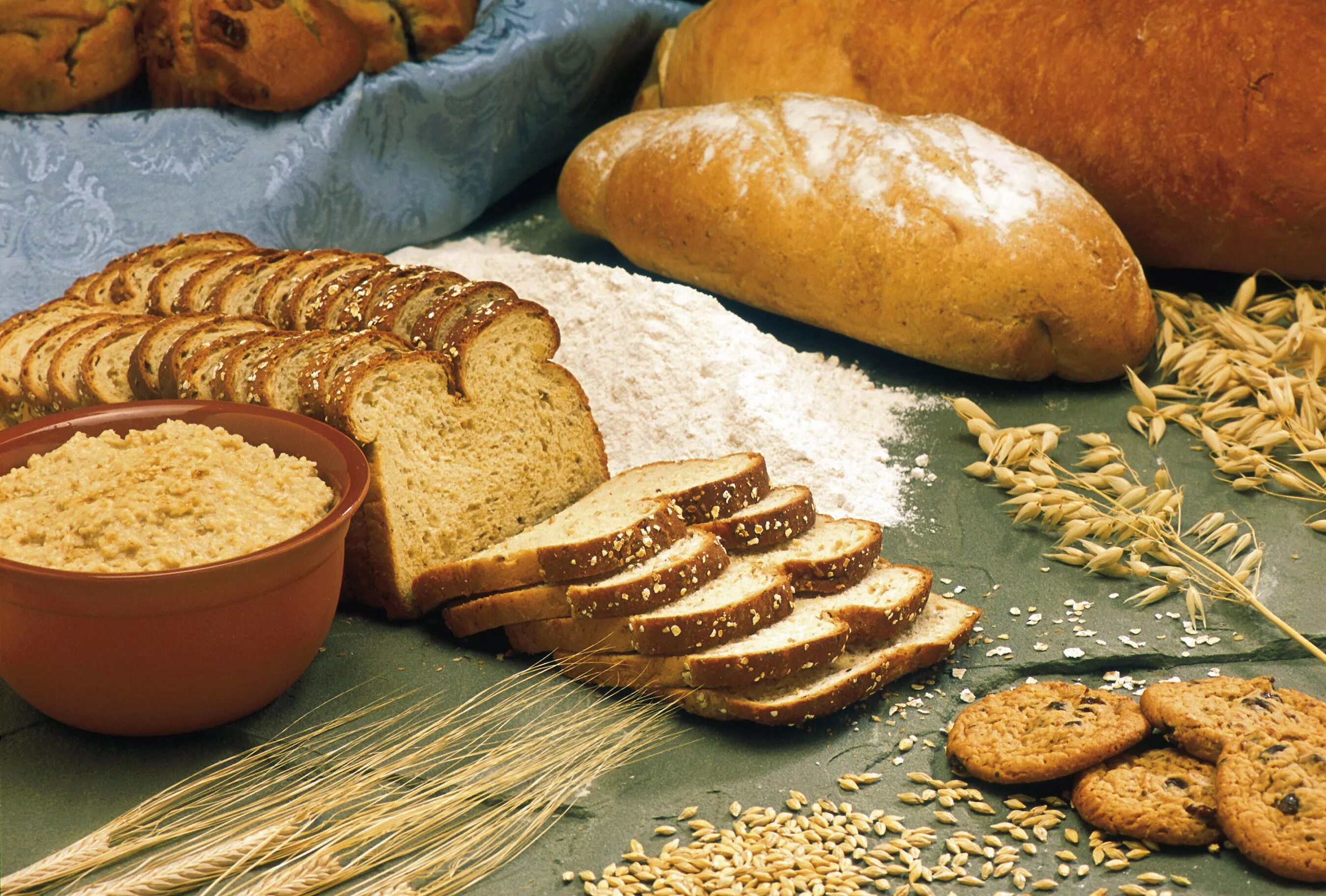 Продукты из пшеничной муки. Продукты из пшеничной муки. Продукты из пшеничной муки. Хлеб и хлебобулочные изделия. Продукты из пшеницы.