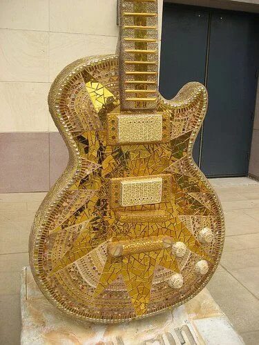 #musica #SGforMEN pagarías 1 millón de dolares por esta guitarra http://