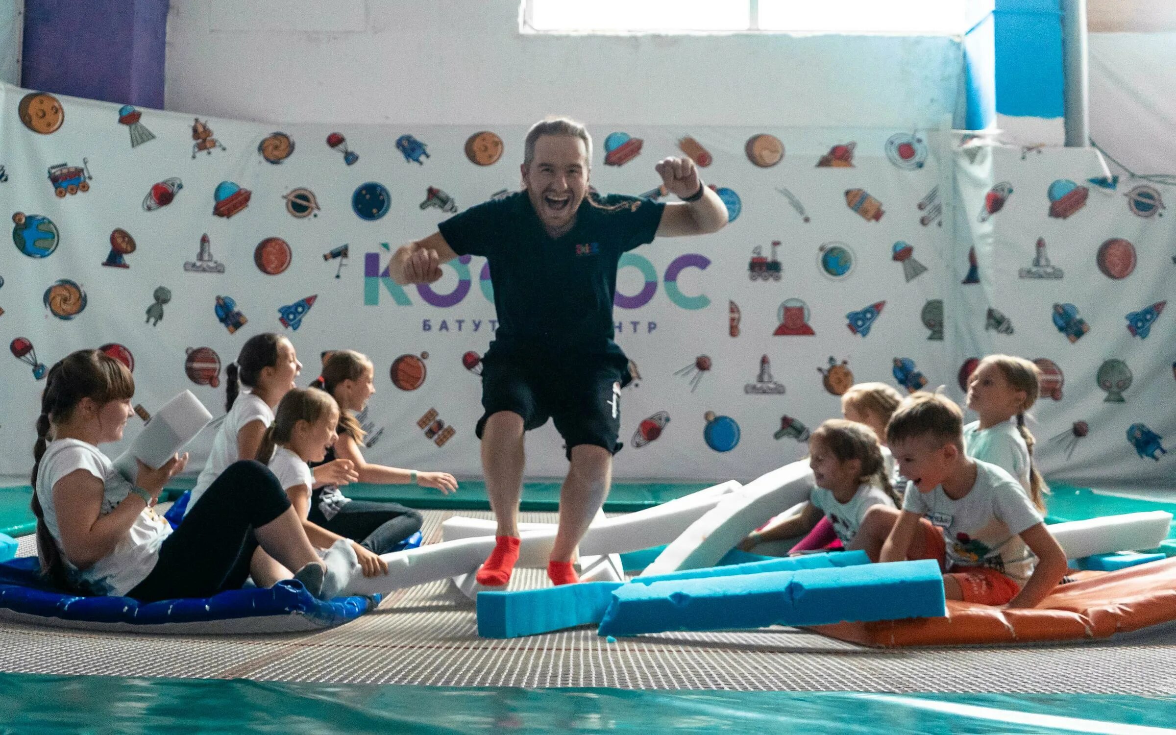 Развлечения в смоленске. Батутный центр Смоленск ZKIDZ. Батутный парк ZKIDZ Club, Курск. Батутный клуб «ZKIDZ Club Орел.