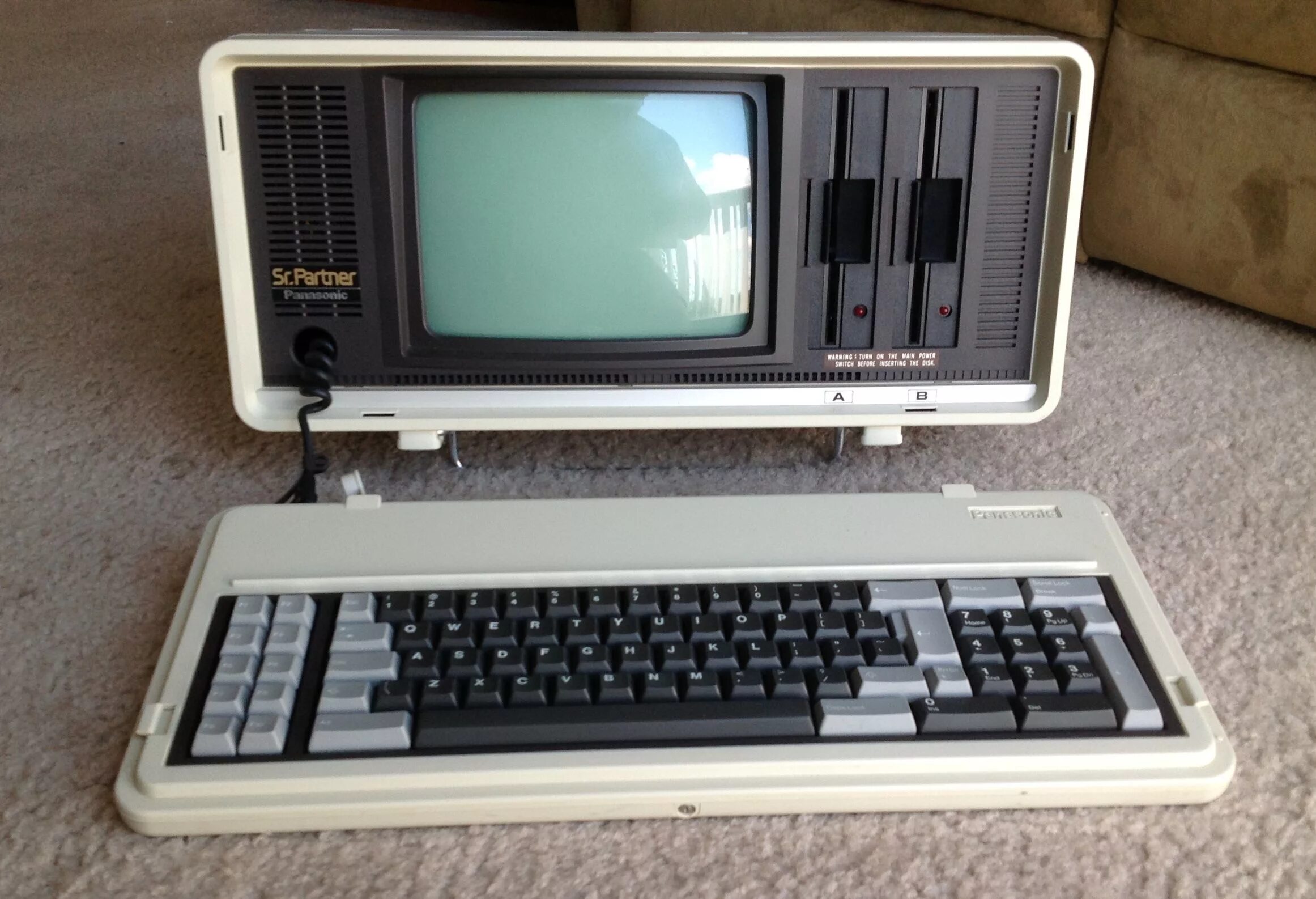 Old computer. Самый старый компьютер. Слабый ПК. Самый старый ПК. Самый слабый ПК.