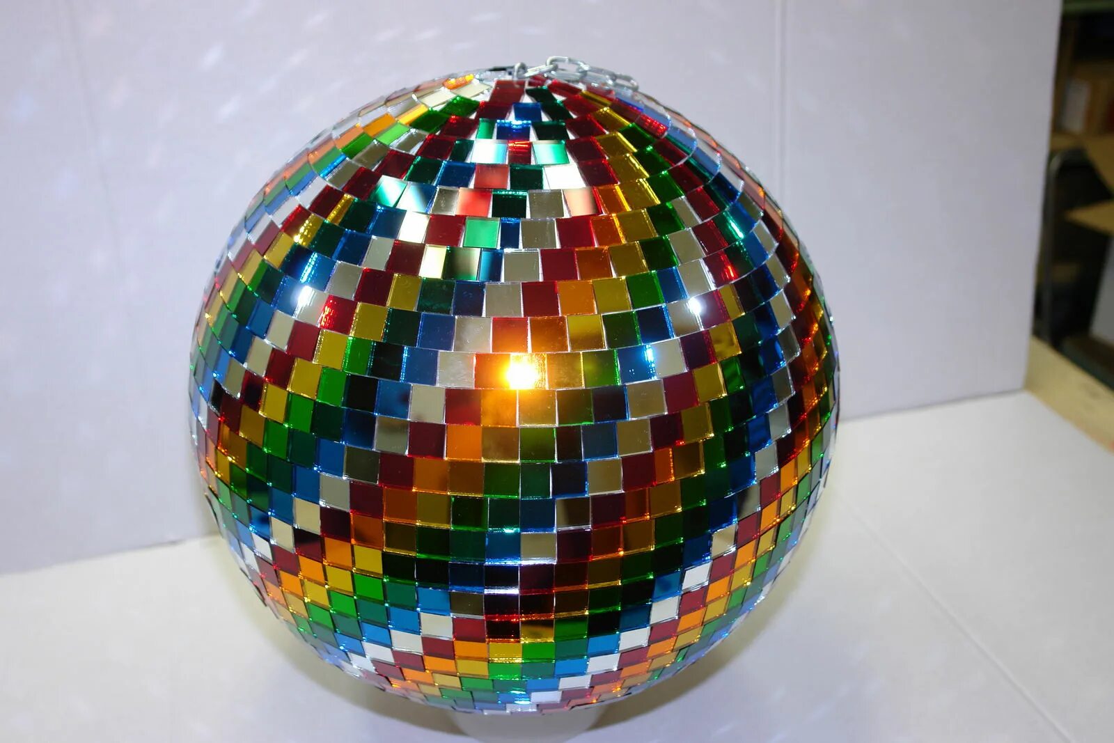 Крутящийся шар на подставке. Вращающающийся шар диско wle-f006. Psl-mb25-mc зеркальный шар разноцветный. Диско шар onconcept вращающийся. Как сделать крутящийся шар.
