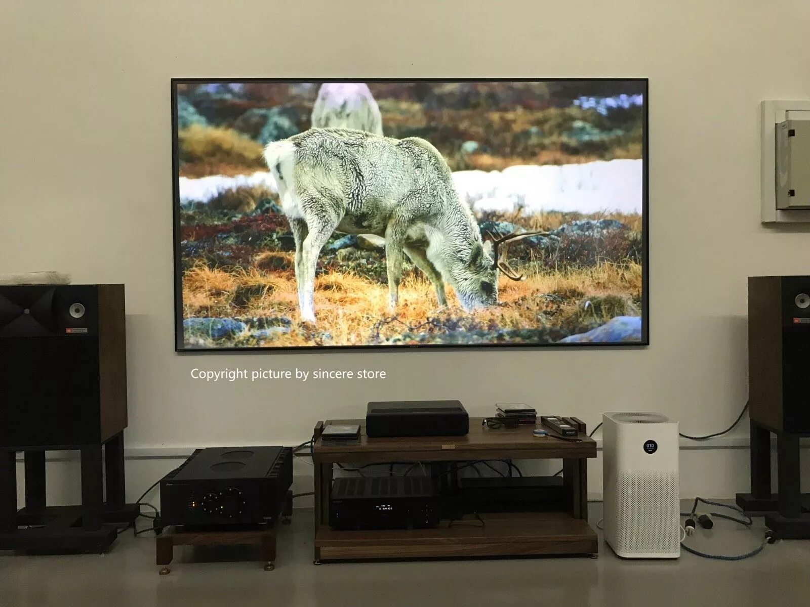 лазерный проектор mini laser stage. обзор лазерного проектора formovie fengmi r1 nano. проектор 4 в 1 для дискотеки laser magic ball. Lg cinebeam laser 4k. Xiaomi laser projector 4k.