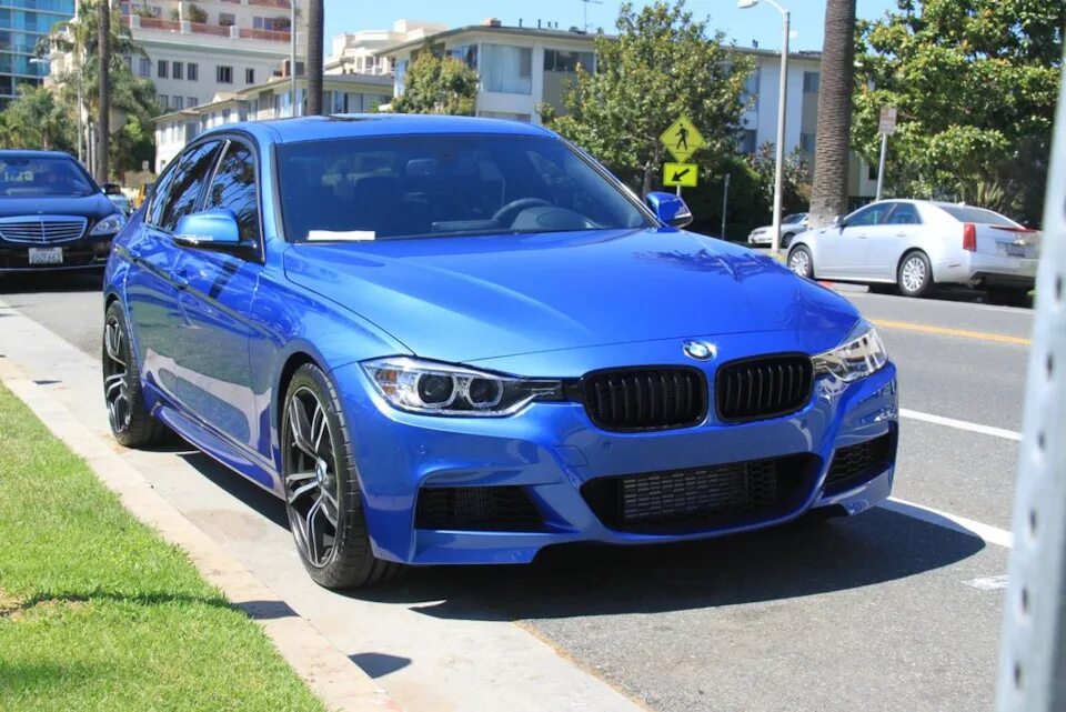 F30 дорест. Bmw f30 эшторил. bmw f30 estoril blue. bmw 3 f30 синяя. бмв m5 f30.