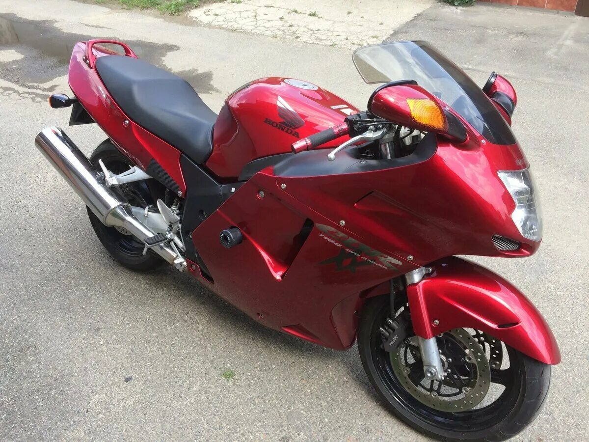 Хонда дрозд 1100. Honda CBR 1100 1998. Хонда CBR 1100 ХХ. Honda CBR 1100 Blackbird. Honda Blackbird cbr1100xx 2002.