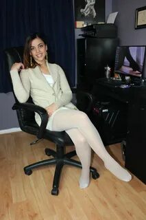 Nylons, Leg Art, White Tights, Lovely Legs, Hosiery, Sensual, High Heels 