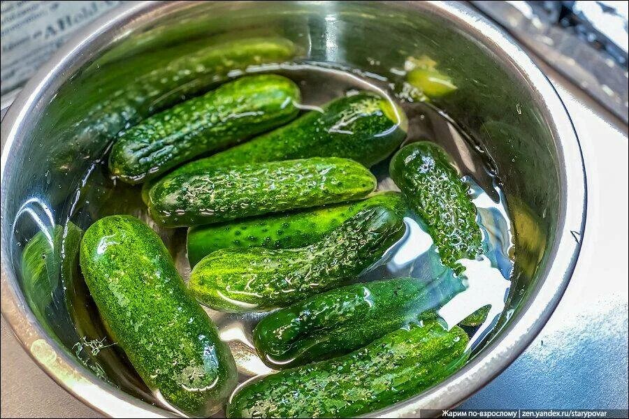 Рецепт огурцов в кастрюле